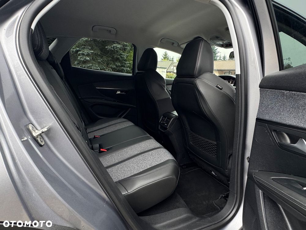 Peugeot 3008 BlueHDi 130 Stop & Start EAT8 Allure - 25