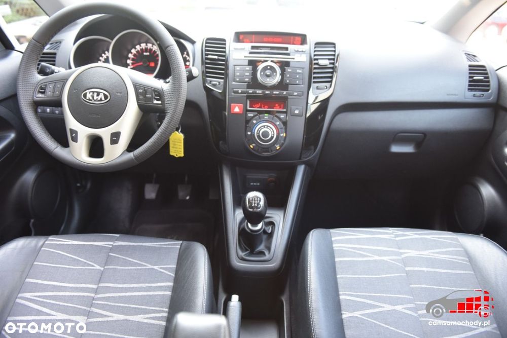 Kia Venga - 22