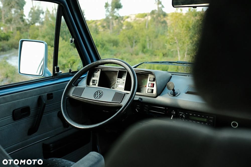 Volkswagen Multivan - 7