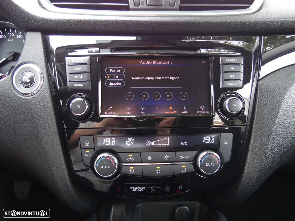 Nissan Qashqai 1.5 dCi N-Connecta J18 - 10