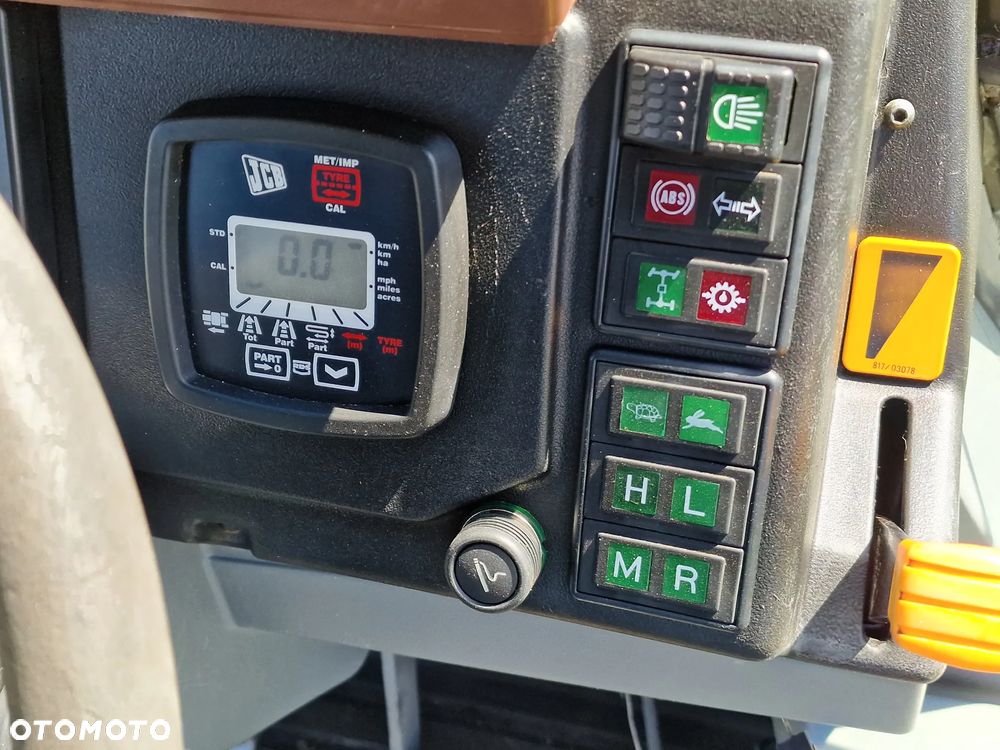 JCB Fastrac 155-65 - 25