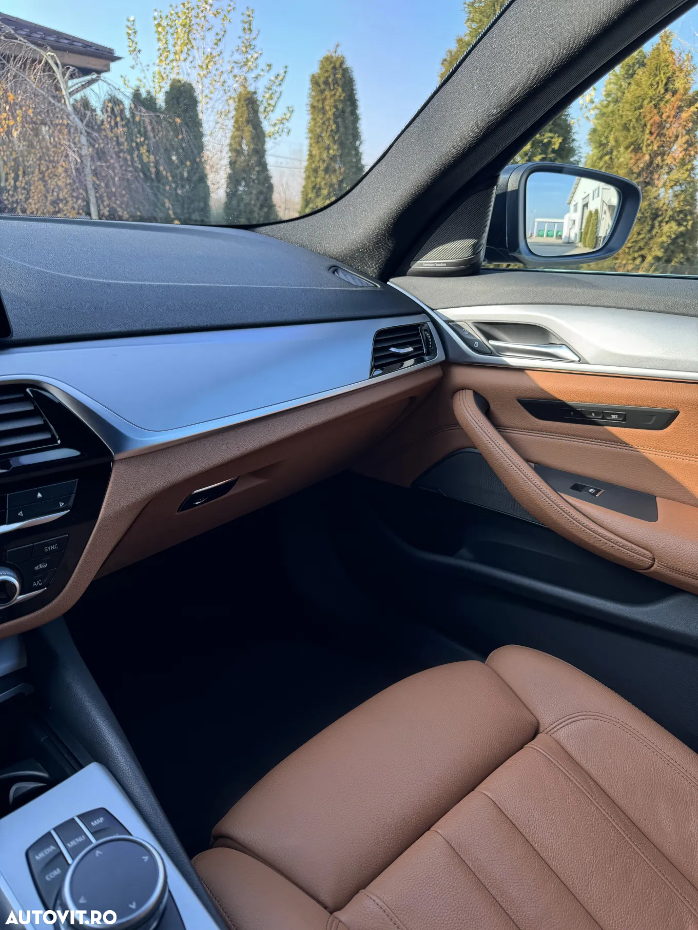 BMW Seria 5 520d AT - 11