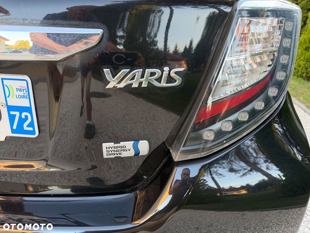 Toyota Yaris Hybrid 100 Life - 9