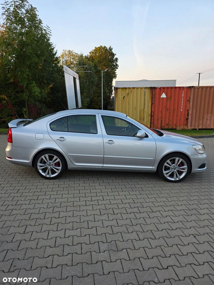 Skoda Octavia 2.0 TFSI RS - 26