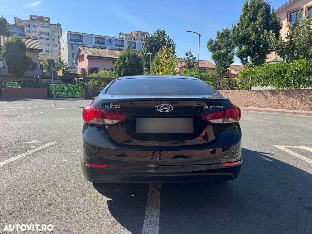 Hyundai Elantra 1.6 MPi Exclusive - 7