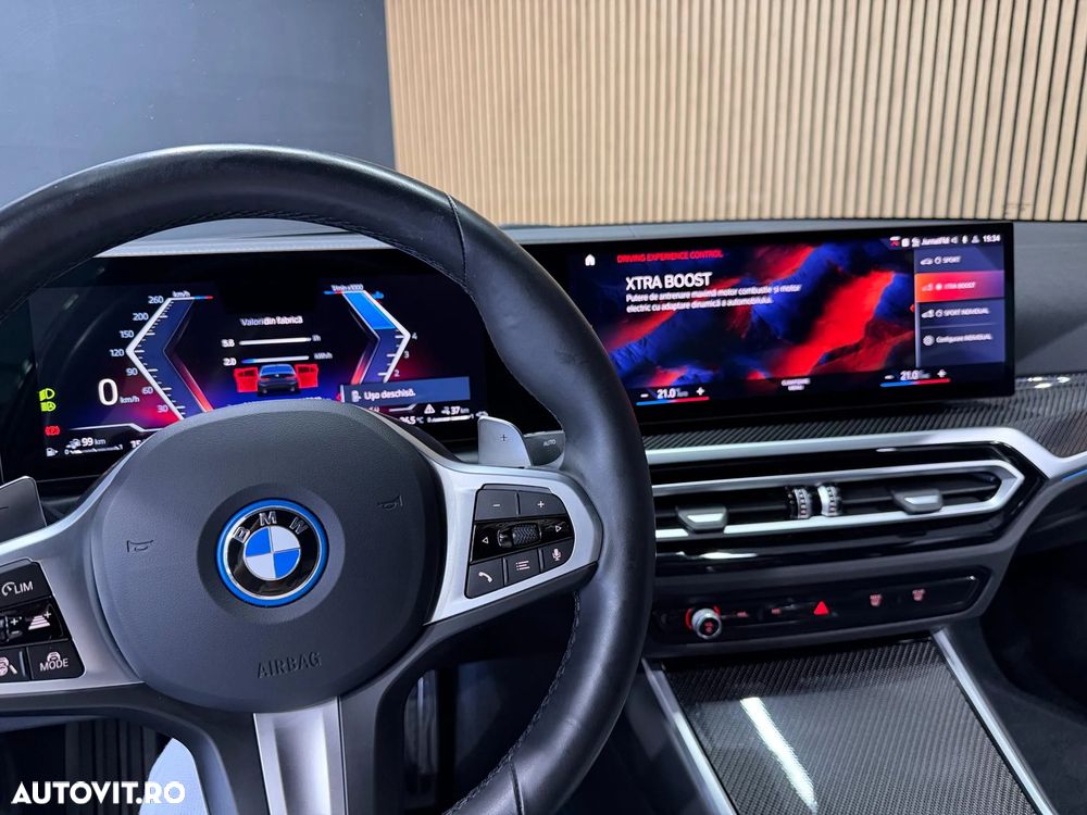 BMW Seria 3 330e xDrive Aut. - 18