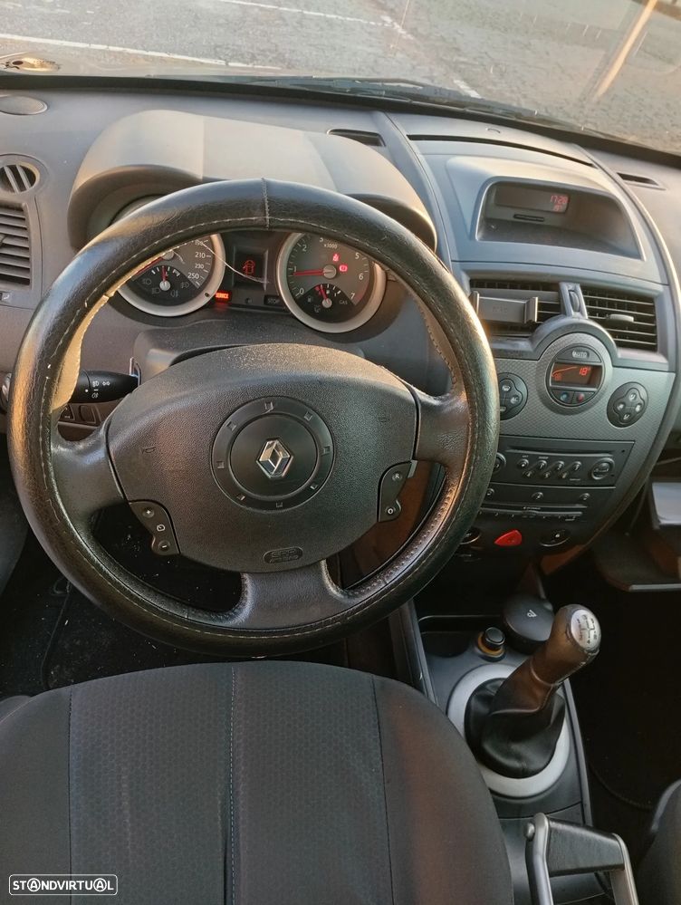 Renault Mégane 1.4 Confort - 6