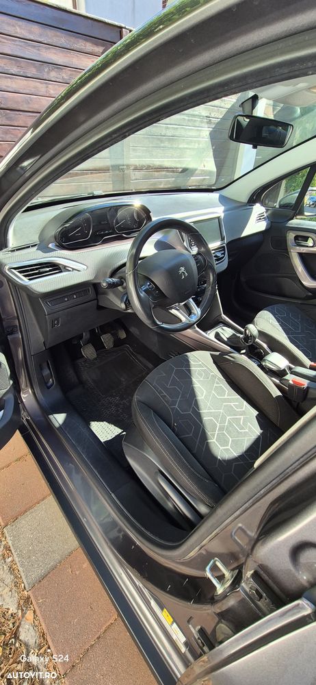 Peugeot 2008 1.6 e-HDi FAP STT Active - 3