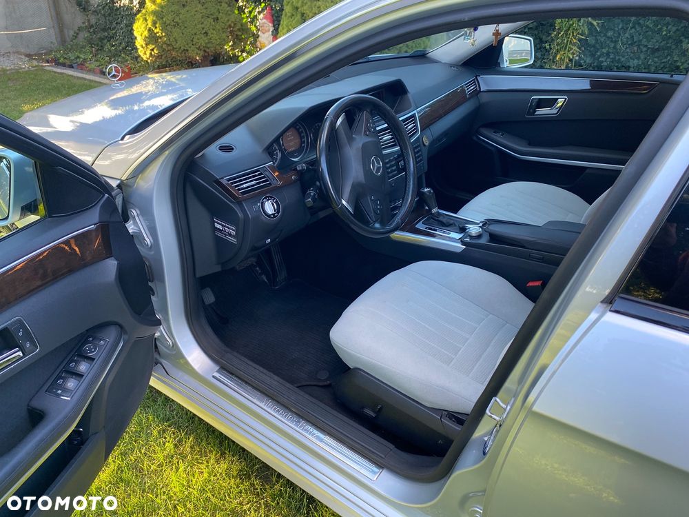 Mercedes-Benz Klasa E 220 CDI 7G-TRONIC Elegance - 9