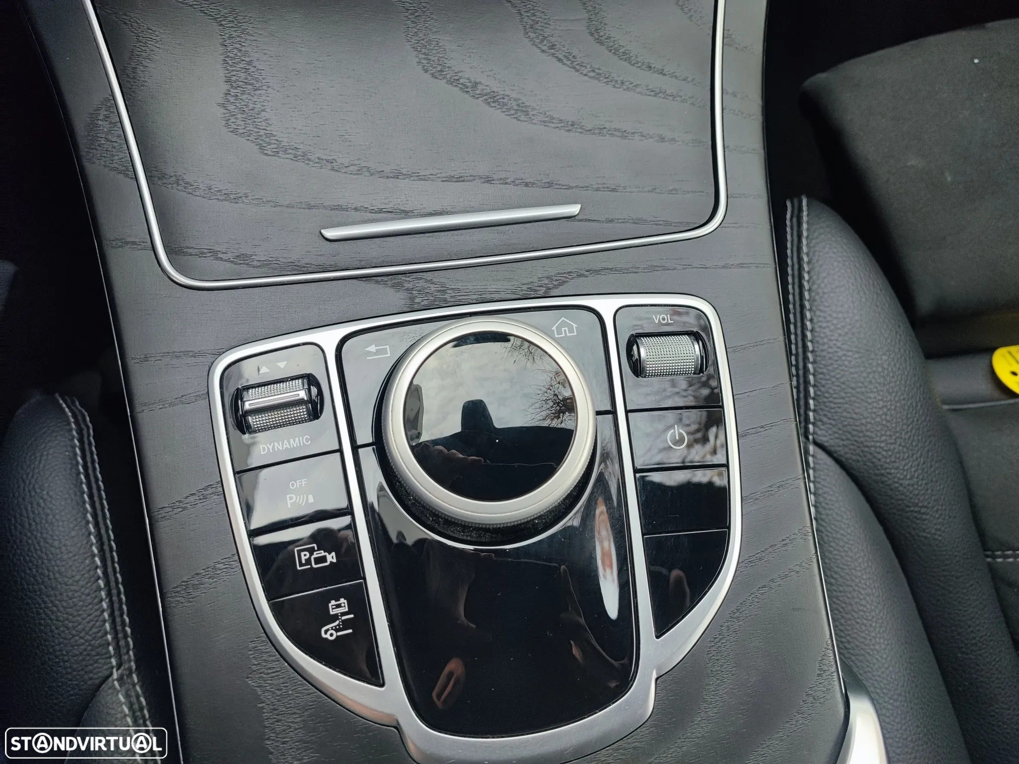 Mercedes-Benz C 300 de AMG Line - 18