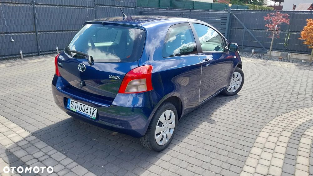 Toyota Yaris 1.0 VVT-i Style - 2