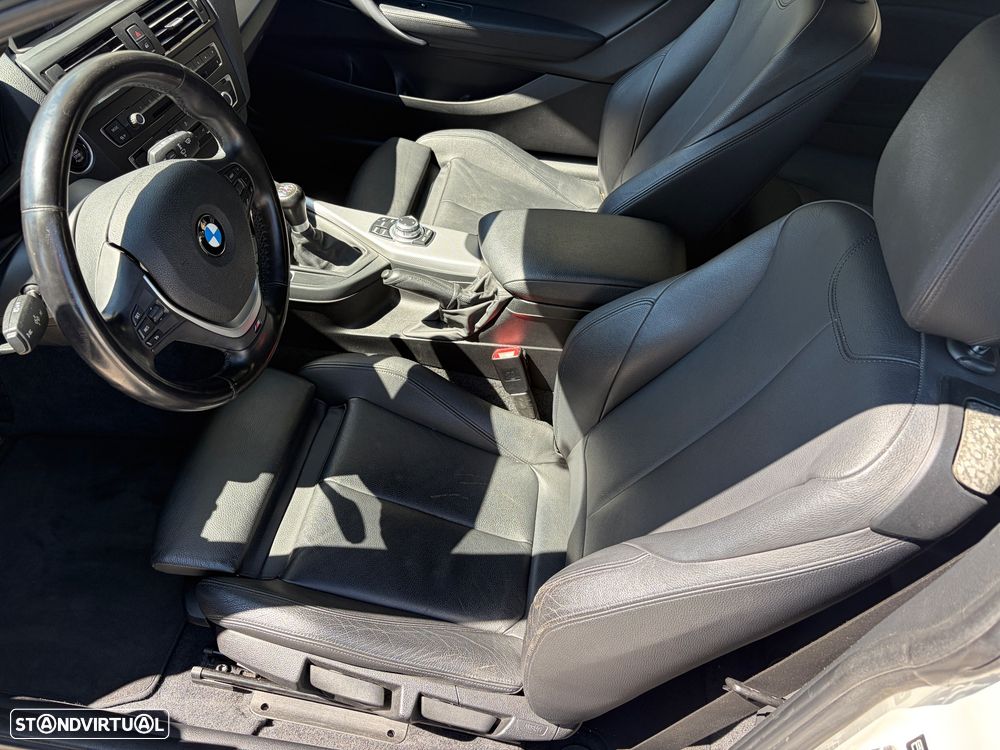 BMW 116 i Pack M - 16