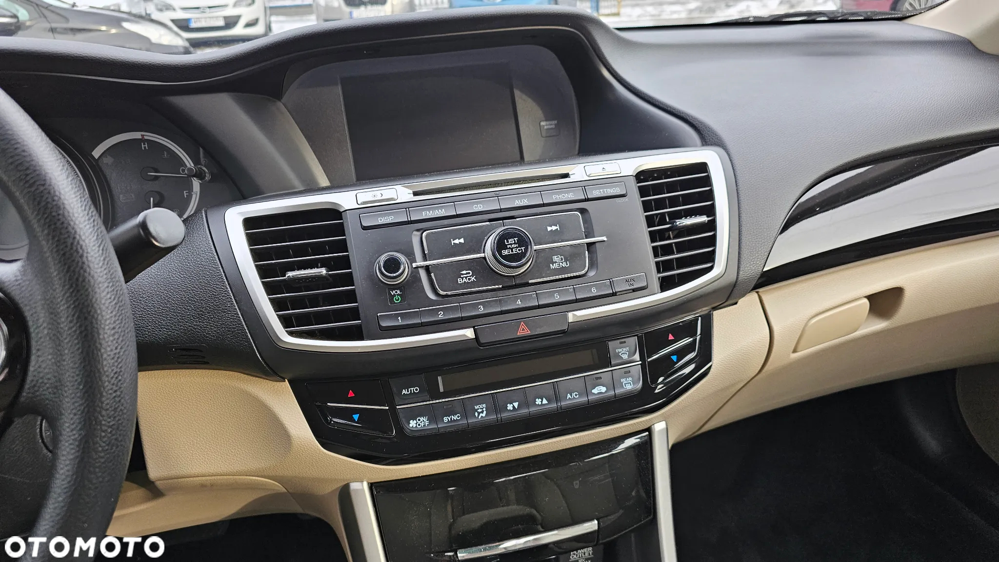 Honda Accord 2.4 LX - 23