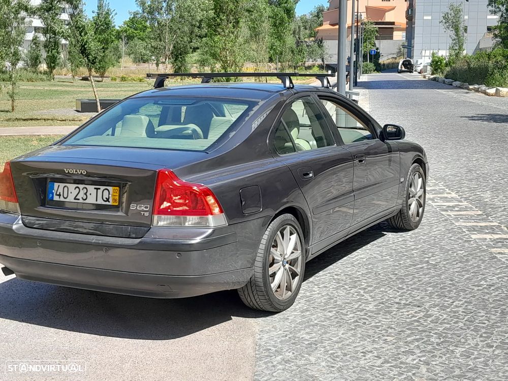Volvo S60 2.3 T5 - 5