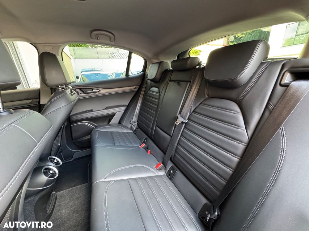 Alfa Romeo Stelvio 2.0 Turbo AWD AT8 Estrema - 17