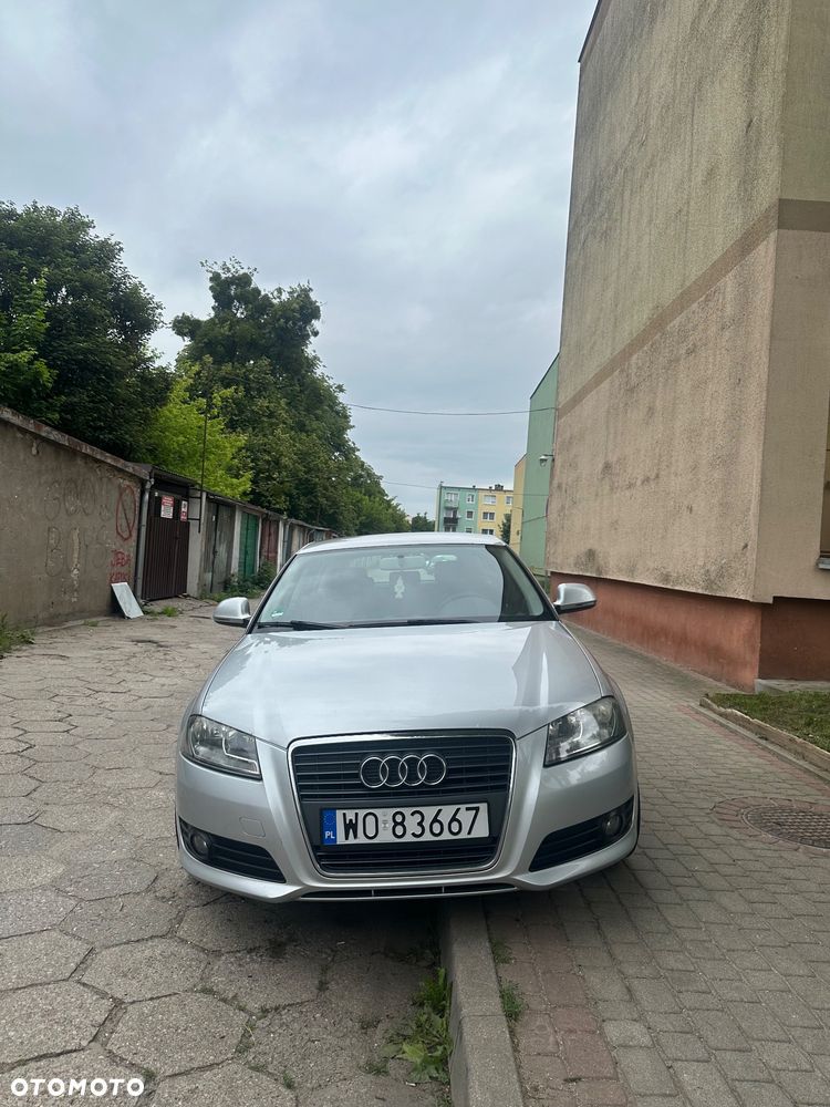 Audi A3 Sportback - 1