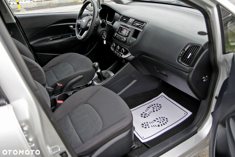 Kia Rio 1.2 Attract - 8
