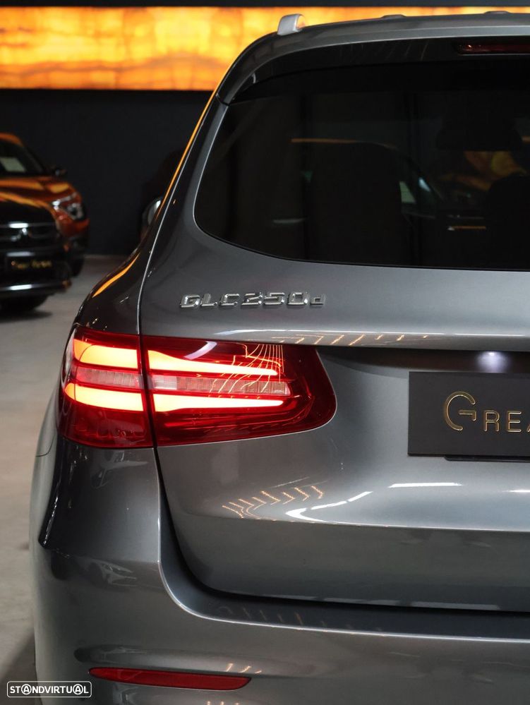 Mercedes-Benz GLC 250 d 4Matic 9G-TRONIC AMG Line - 14