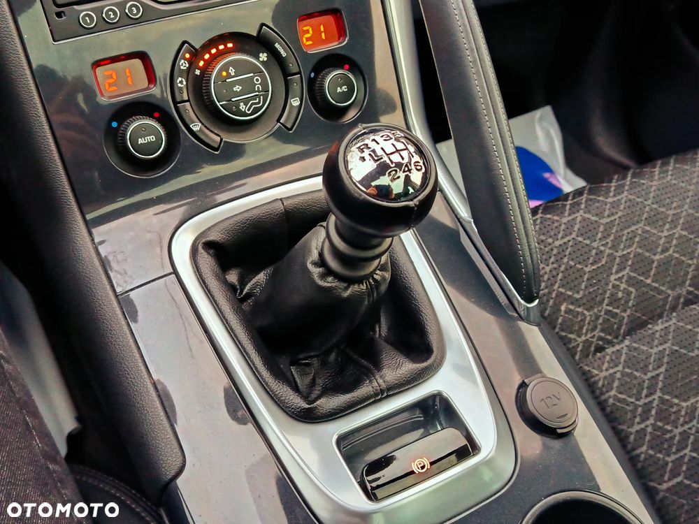 Peugeot 3008 BlueHDi 120 Stop & Start Allure - 31