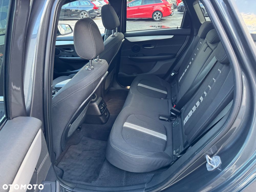 BMW Seria 2 218d Sport-Aut Sport Line - 8