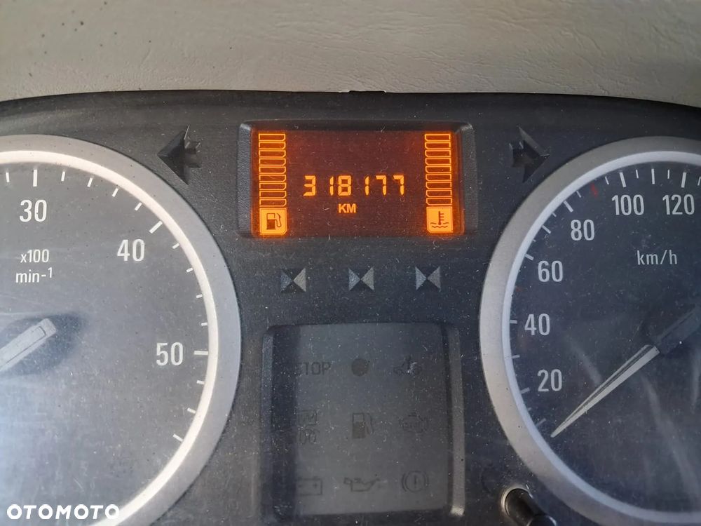 Opel Vivaro L1H1 2.9t - 12