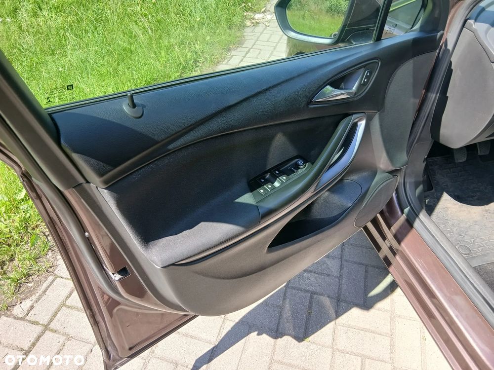 Opel Astra 1.6 CDTI DPF ecoFLEX TourerStart/Stop ENERGY - 10
