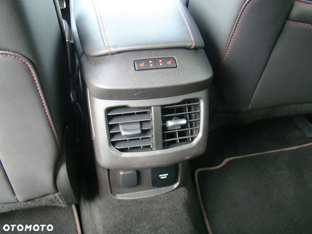 Ford Mondeo 2.0 EcoBlue ST-Line - 32