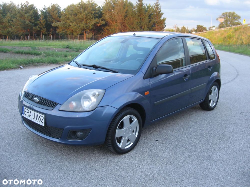 Ford Fiesta 1.3 Ambiente - 1