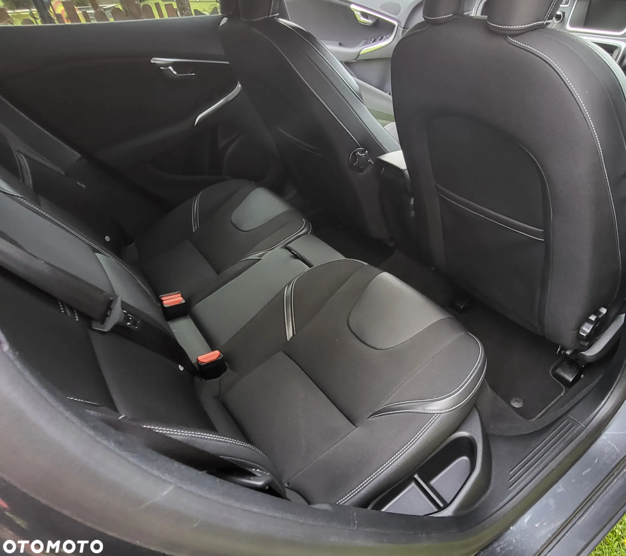 Volvo V40 D3 Momentum - 19