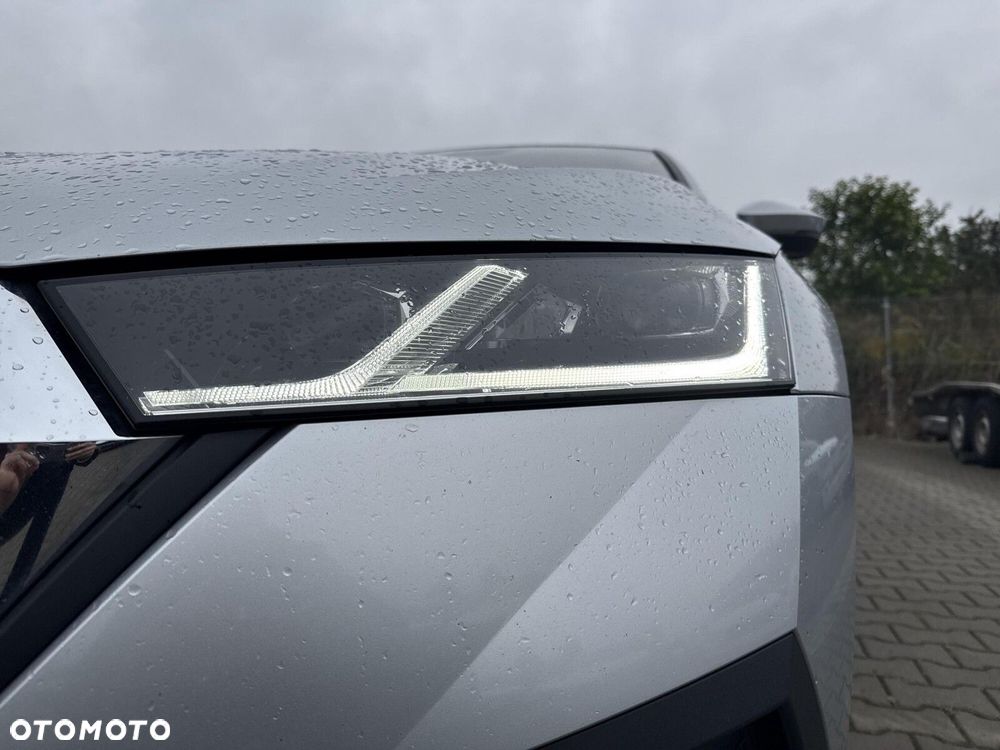 Skoda Octavia 2.0 TDI Style DSG - 32