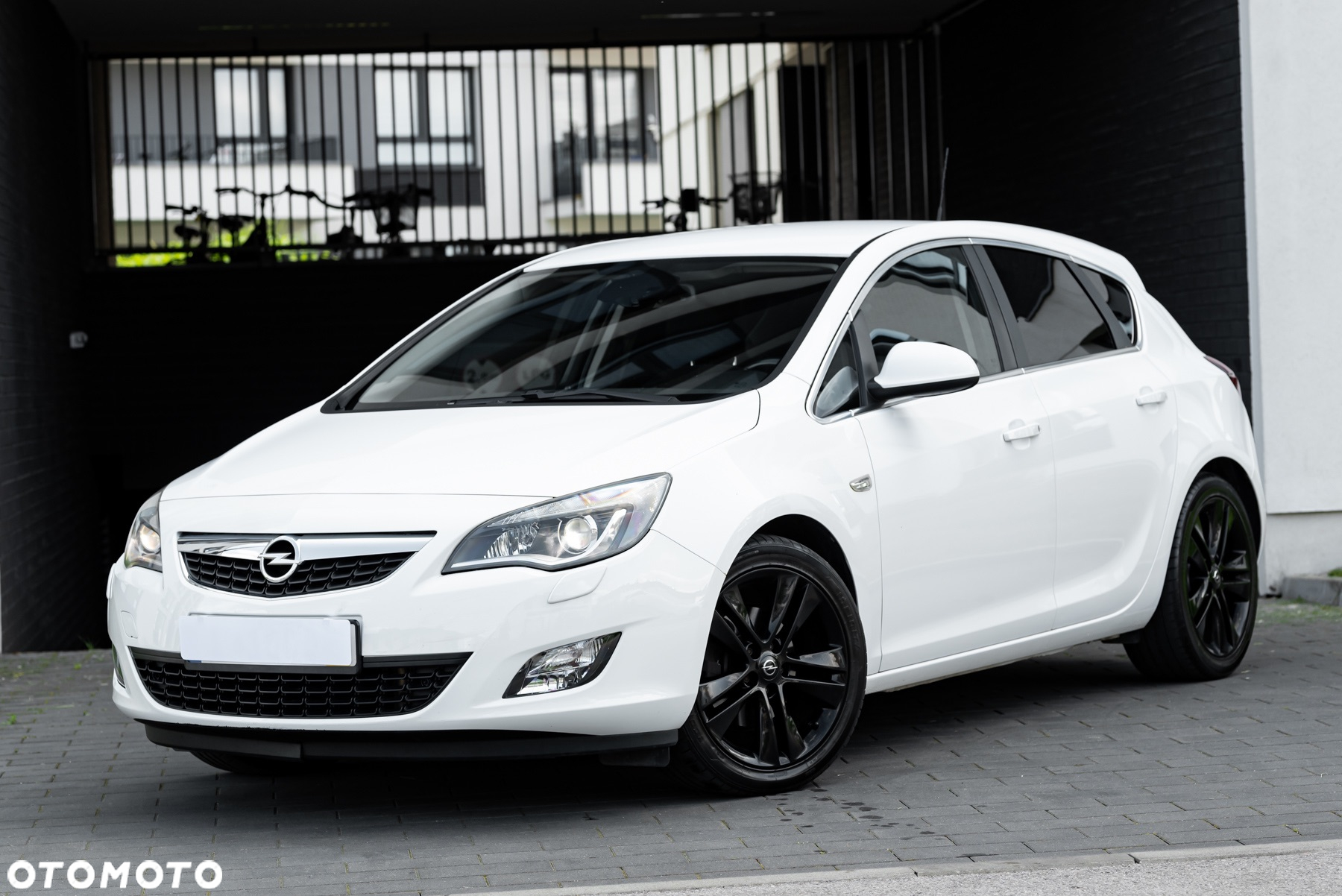 Opel Astra 1.6 Turbo Sport - 9
