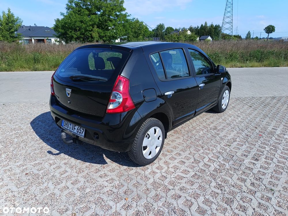 Dacia Sandero 1.6 Laureate - 11