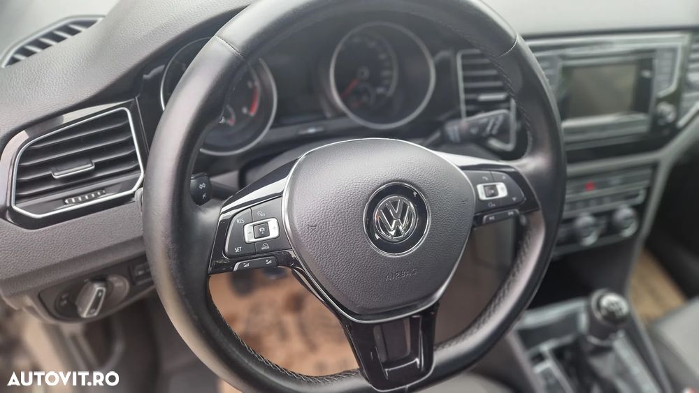 Volkswagen Golf 1.6 TDI BMT Highline - 12