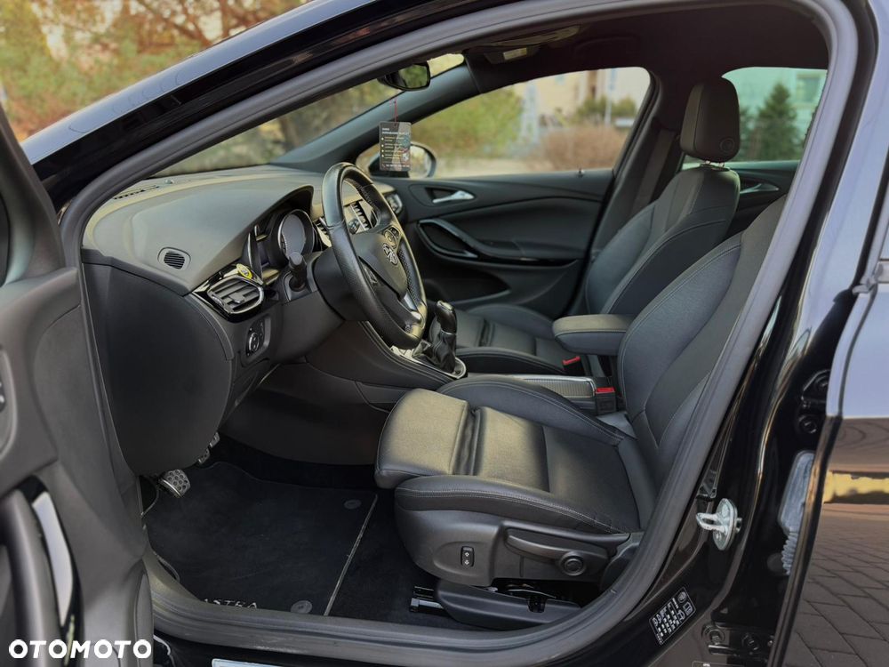 Opel Astra 1.4 T Elite S&S - 19