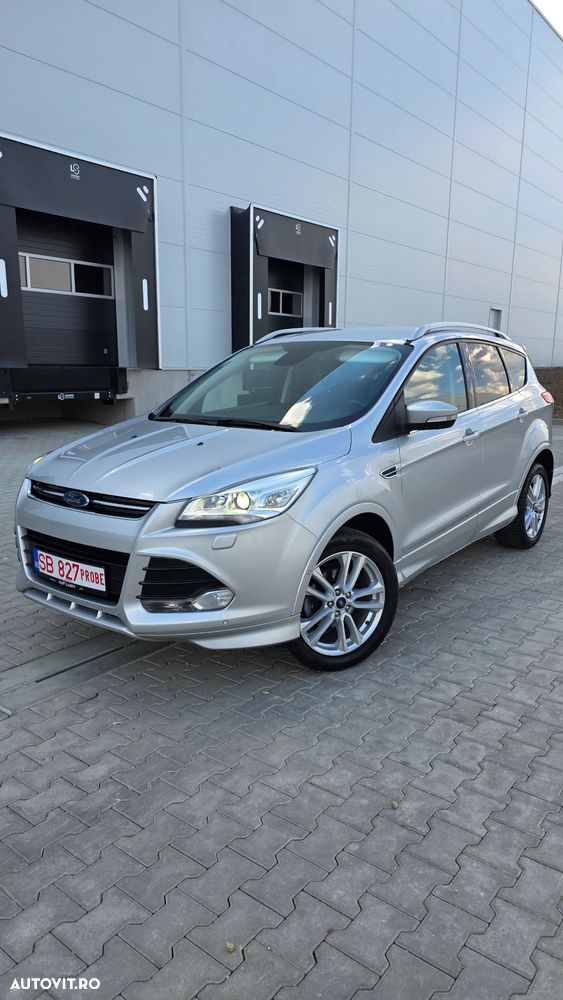 Ford Kuga 1.5 EcoBoost 2x4 Titanium - 1