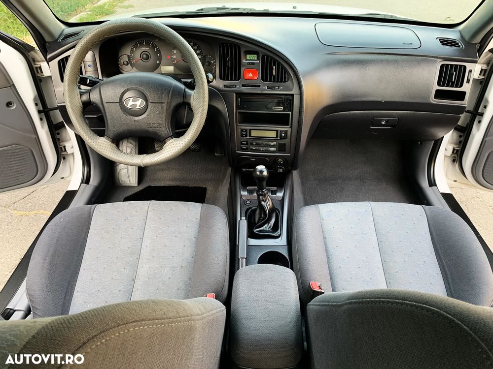 Hyundai Elantra - 7