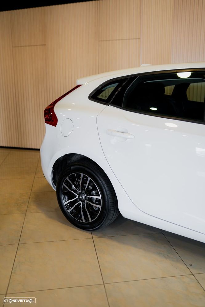 Volvo V40 2.0 D2 Momentum - 10