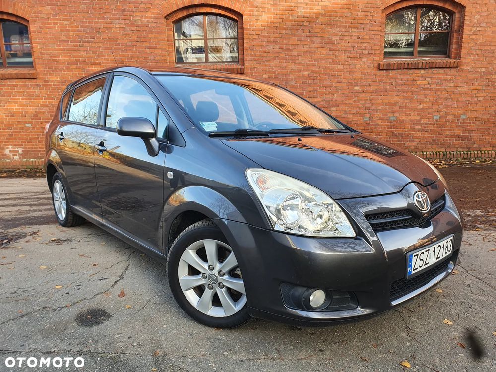 Toyota Corolla Verso 2.2 D-4D DPF Sol - 1