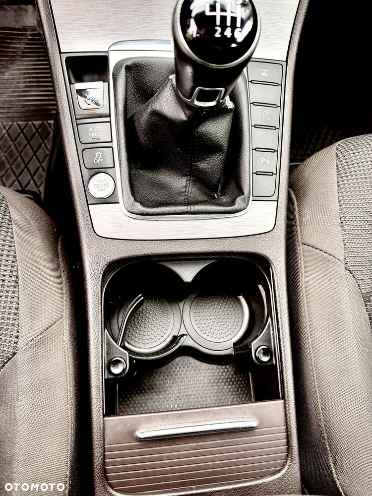 Volkswagen Passat 2.0 TDI Comfortline - 18