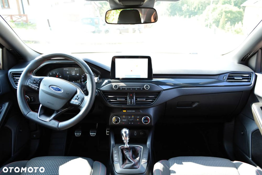 Ford Focus 1.0 EcoBoost ST-Line Business - 13