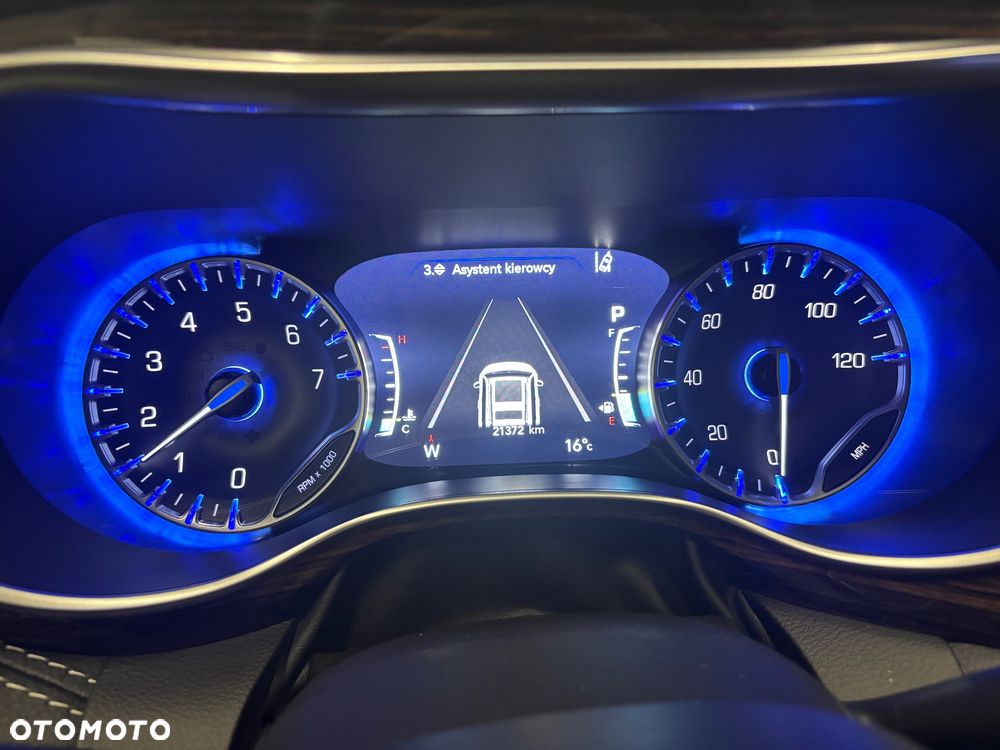 Chrysler Pacifica - 34