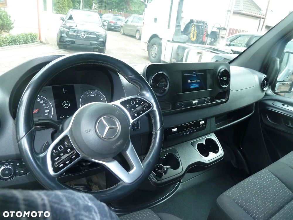Mercedes-Benz SPRINTER - 23