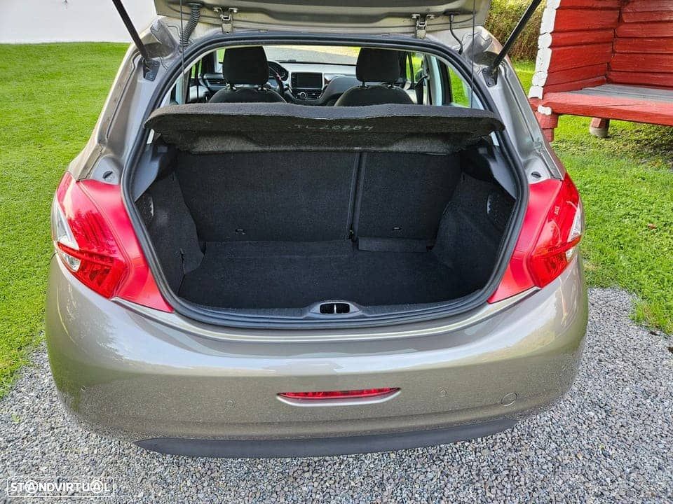 Peugeot 208 1.4 HDi Active - 2
