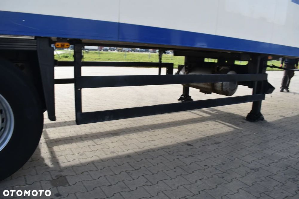 Schmitz Cargobull SKO 24 - 20