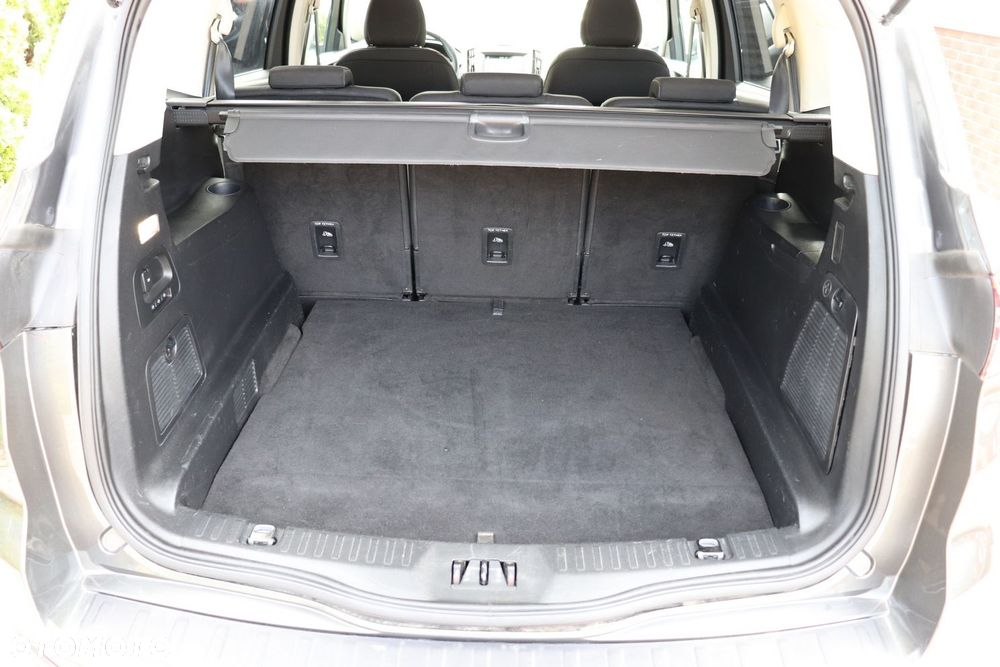 Ford S-Max - 23