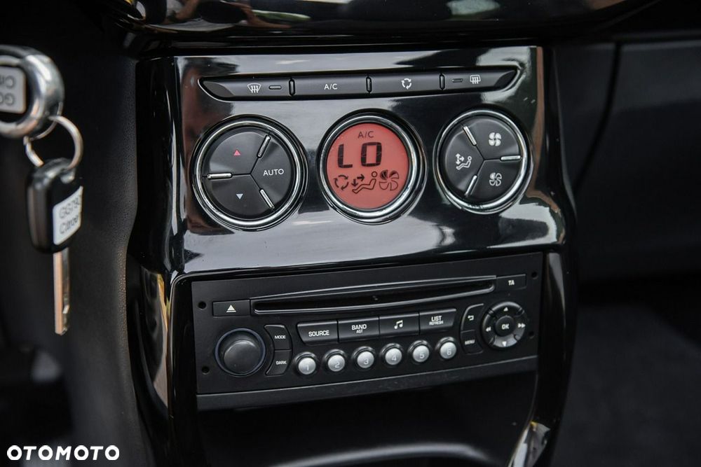 Citroën DS3 VTi 120 SoChic - 24