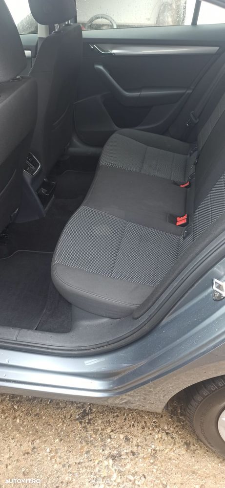 Skoda Octavia 2.0 TDI Green tec Elegance - 8