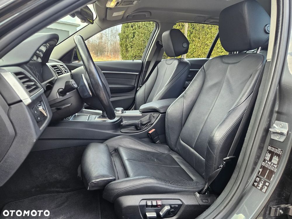 BMW Seria 3 320d xDrive Sport Line Shadow sport - 22
