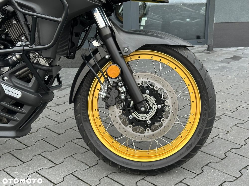 Suzuki V-STROM - 8