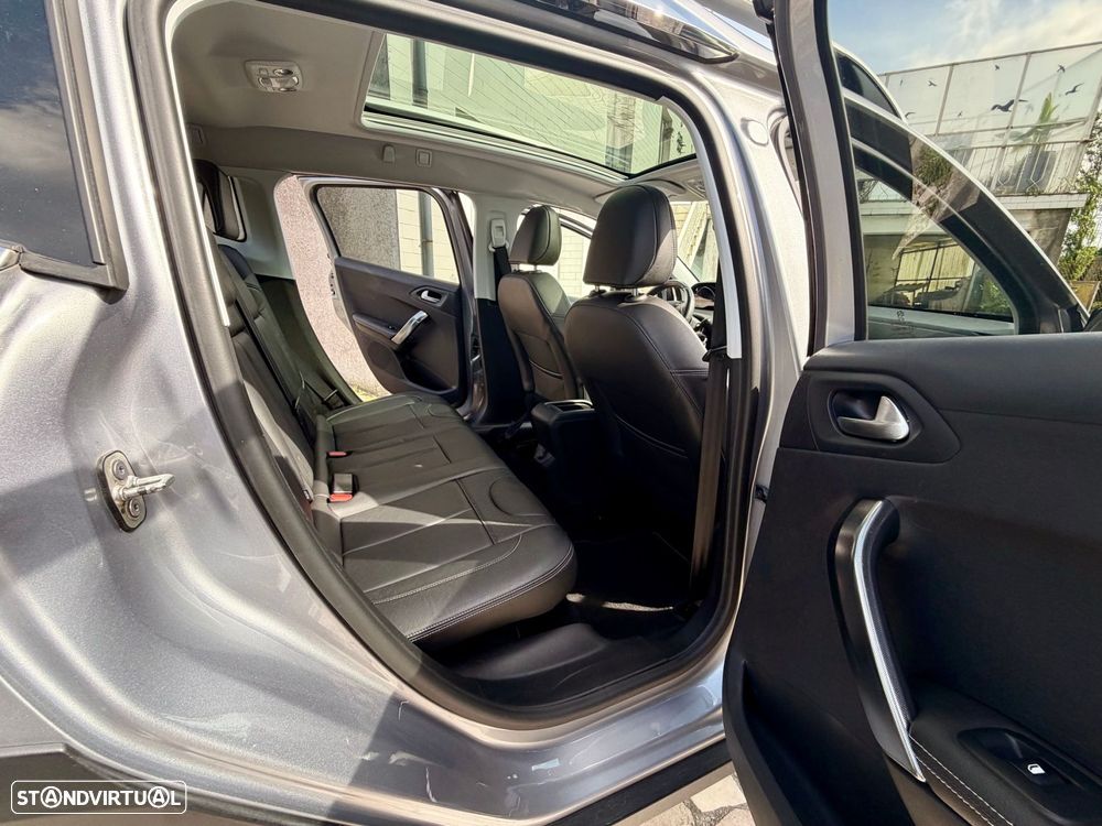 Peugeot 2008 1.2 PureTech Allure Pack - 38